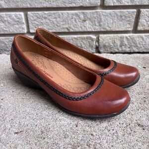 Hush Puppies Brown Leather Slip-On Slip On Wedges Braided Trim 6.5